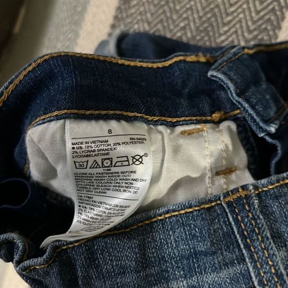 Girls size 8, Old Navy Shorts, barely worn - Picture 4 of 4